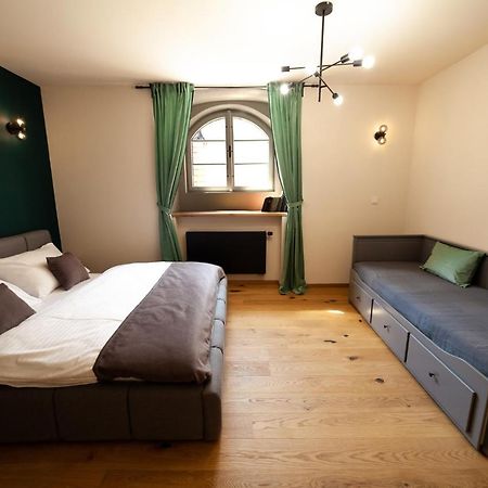 Apartmany Dacicky 1 Кутна-Гора Экстерьер фото